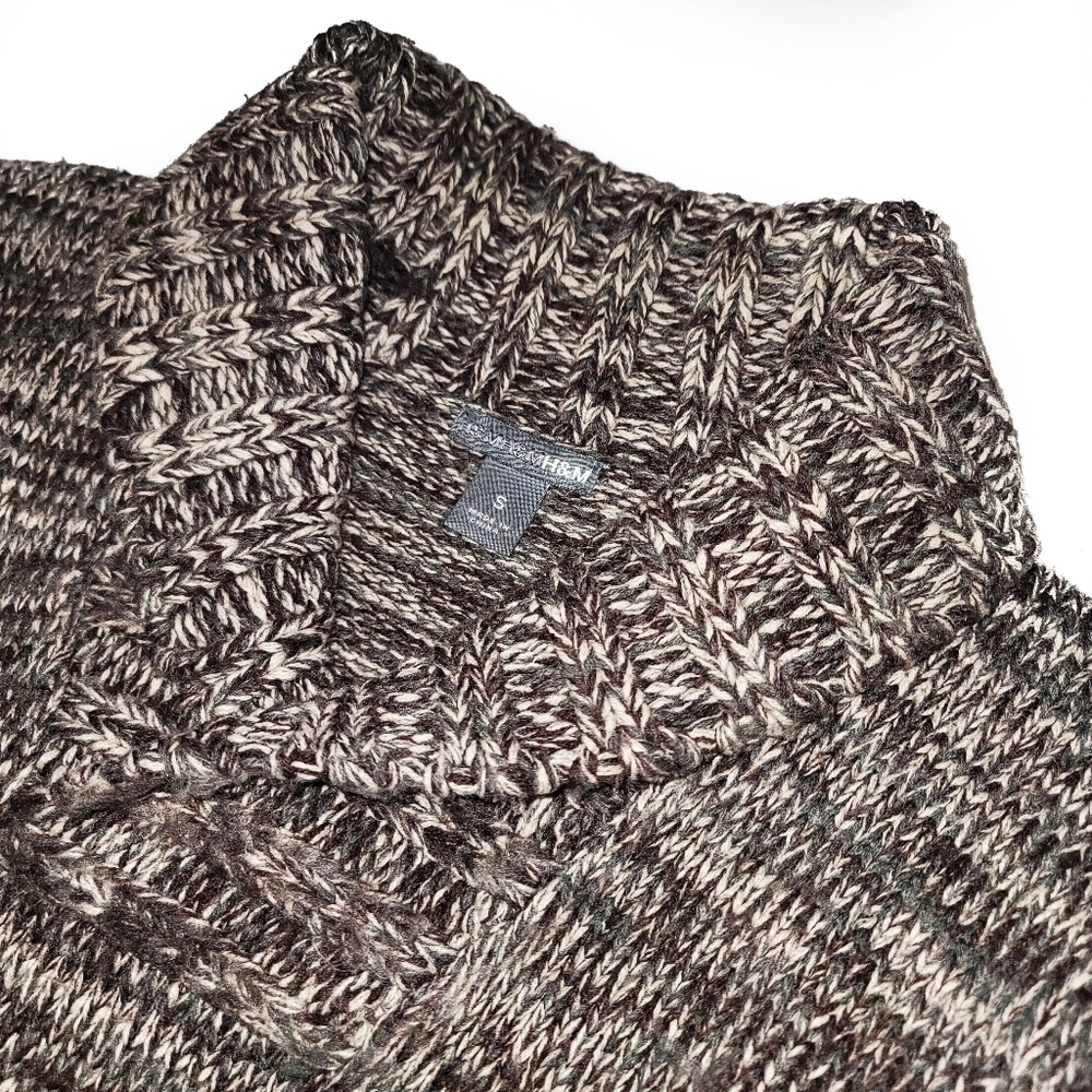 H&M Sweater - Picture 3 of 3